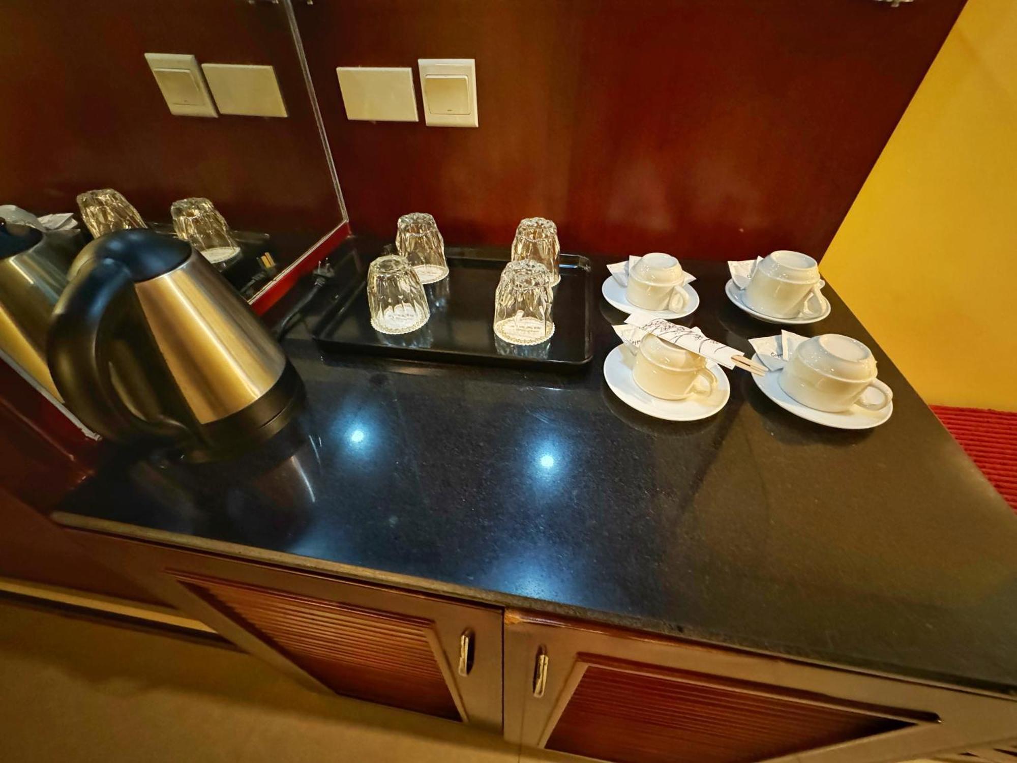 Golden Phoenix Hotel Boracay Manoc-Manoc Экстерьер фото