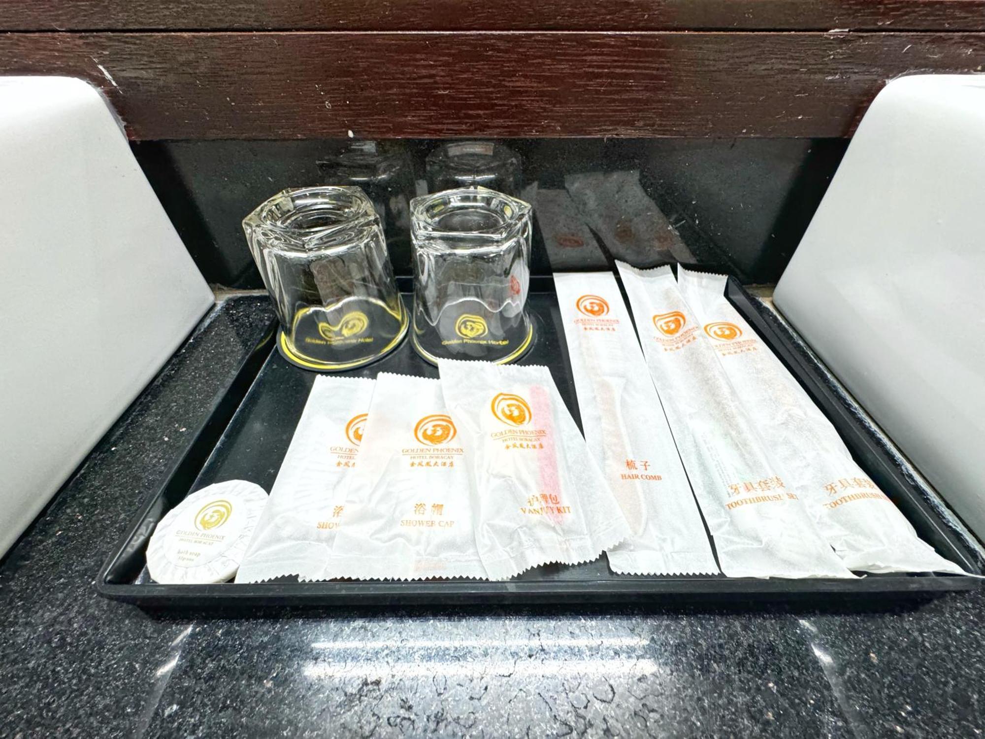 Golden Phoenix Hotel Boracay Manoc-Manoc Экстерьер фото