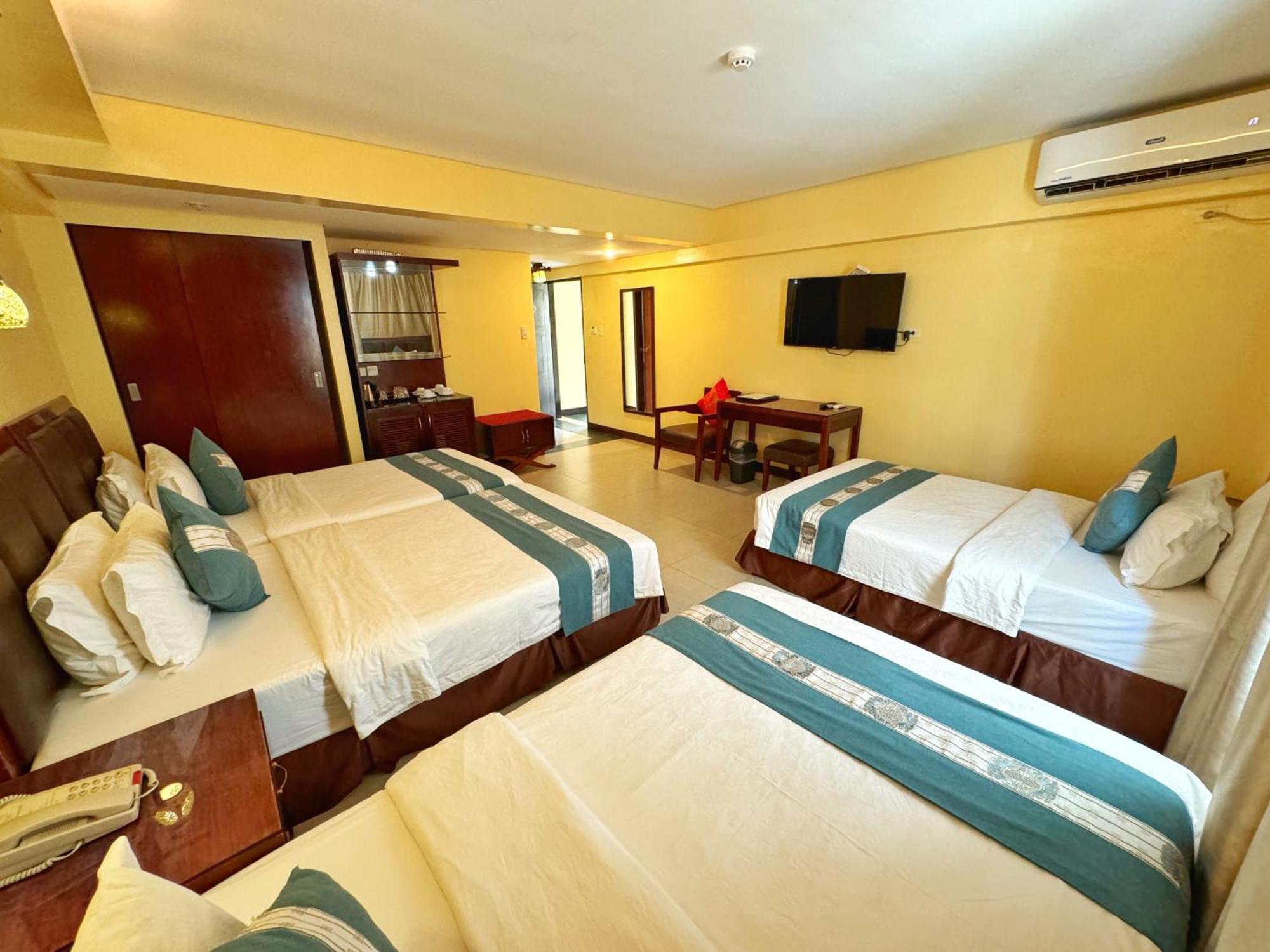 Golden Phoenix Hotel Boracay Manoc-Manoc Экстерьер фото