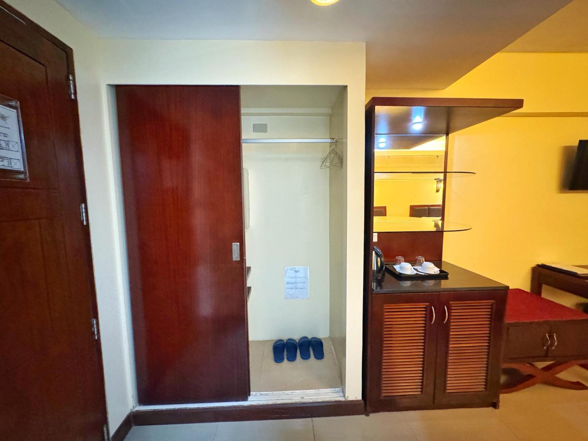 Golden Phoenix Hotel Boracay Manoc-Manoc Экстерьер фото