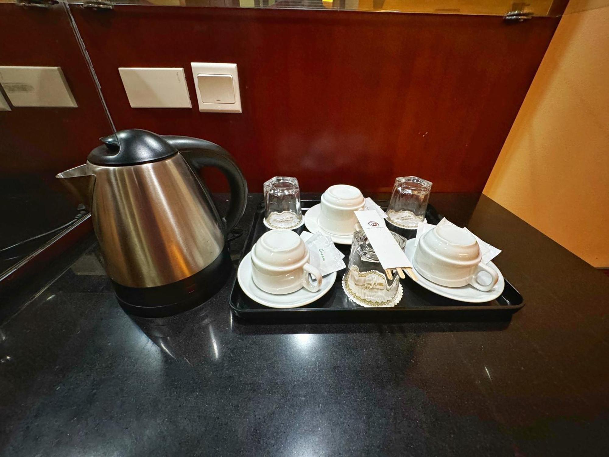 Golden Phoenix Hotel Boracay Manoc-Manoc Экстерьер фото