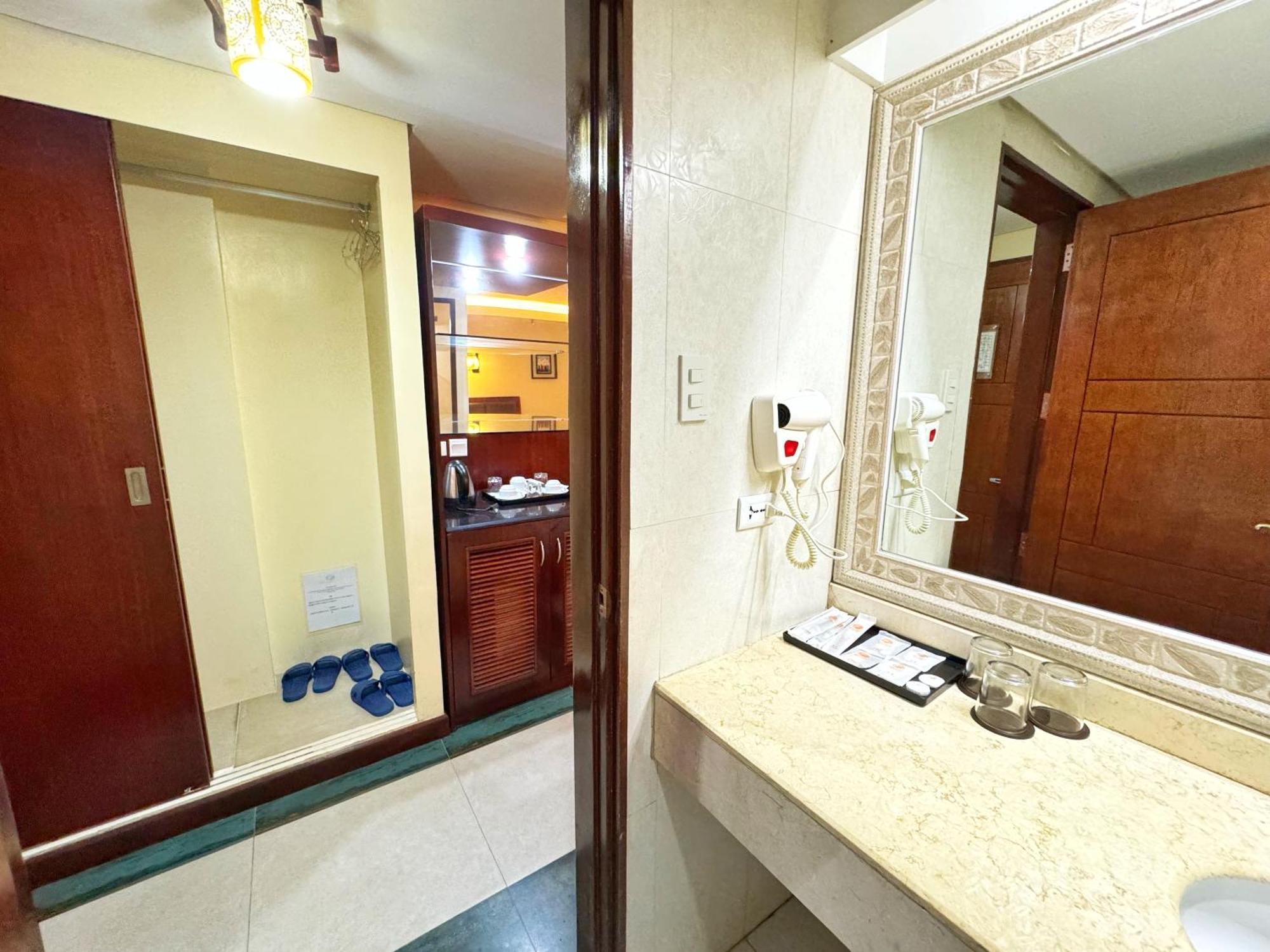 Golden Phoenix Hotel Boracay Manoc-Manoc Экстерьер фото